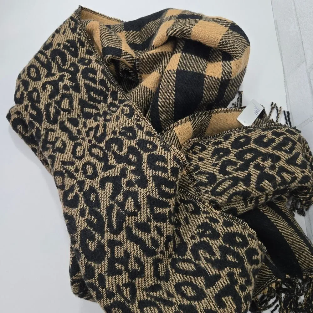 Apt. 9 NWT blanket scarf
